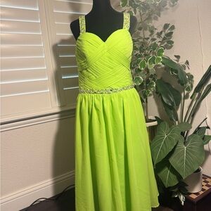Elegant Lime Green Women's Dress